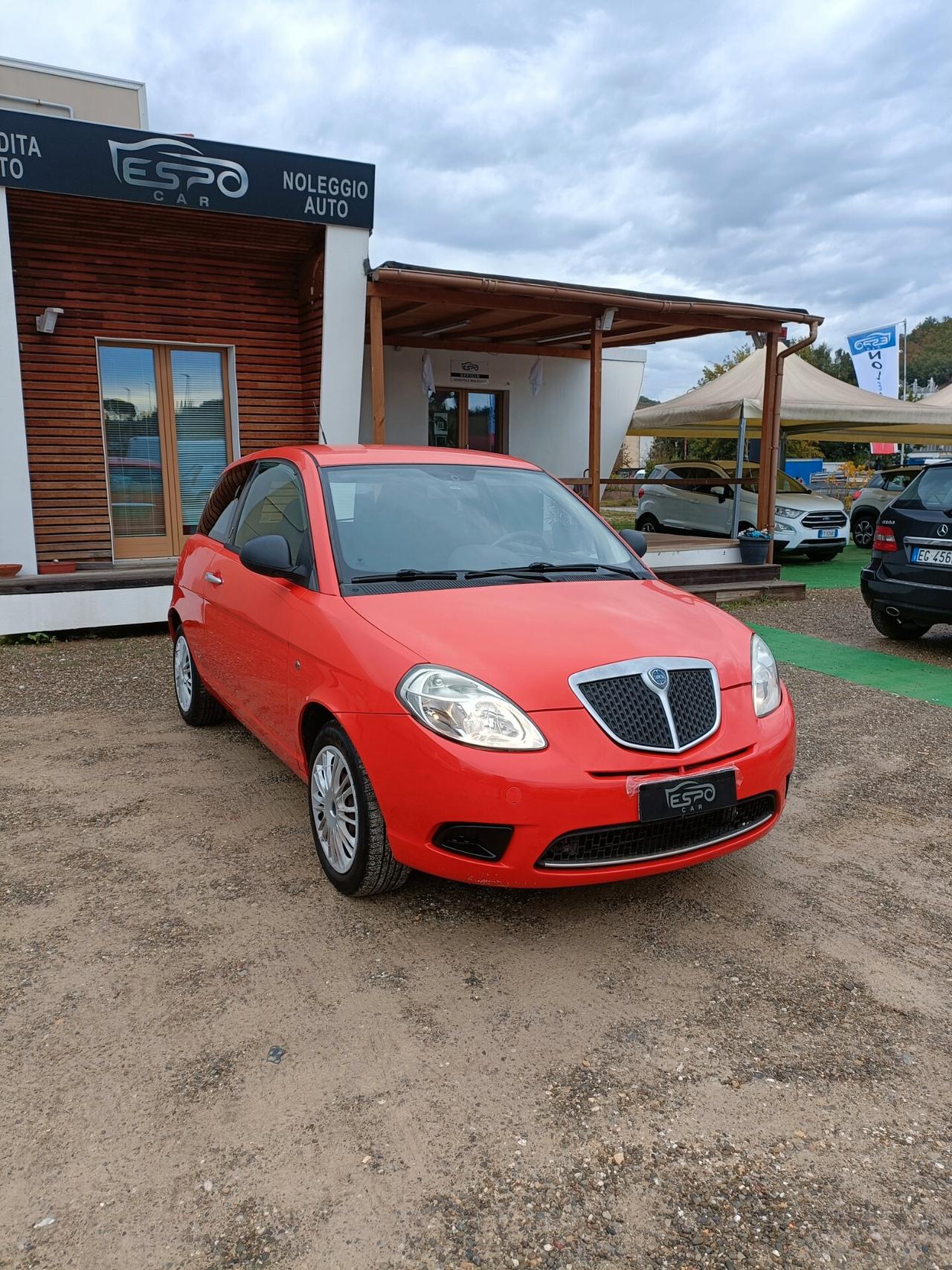 Lancia Ypsilon 1.2 Versus