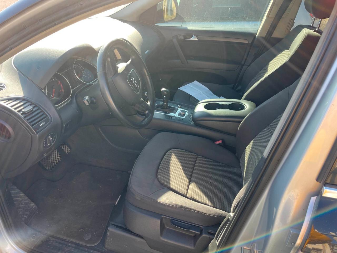 Audi Q7 3.0 V6 TDI 233CV quattro tiptronic ( SENZA MOTORE )