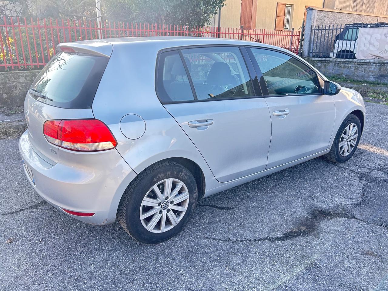 Volkswagen Golf 1200 tsi 105 cv leggi annuncio