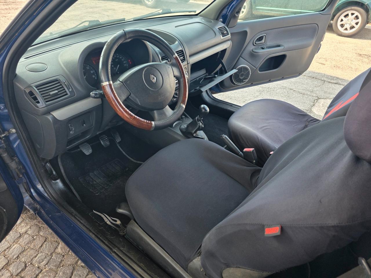 Renault Clio Storia 1.2 3 porte con 265.000km Gpl