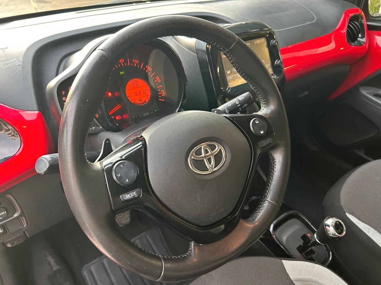 Toyota Aygo 1.0 VVT-i 69 CV x-play AUTOMATICO
