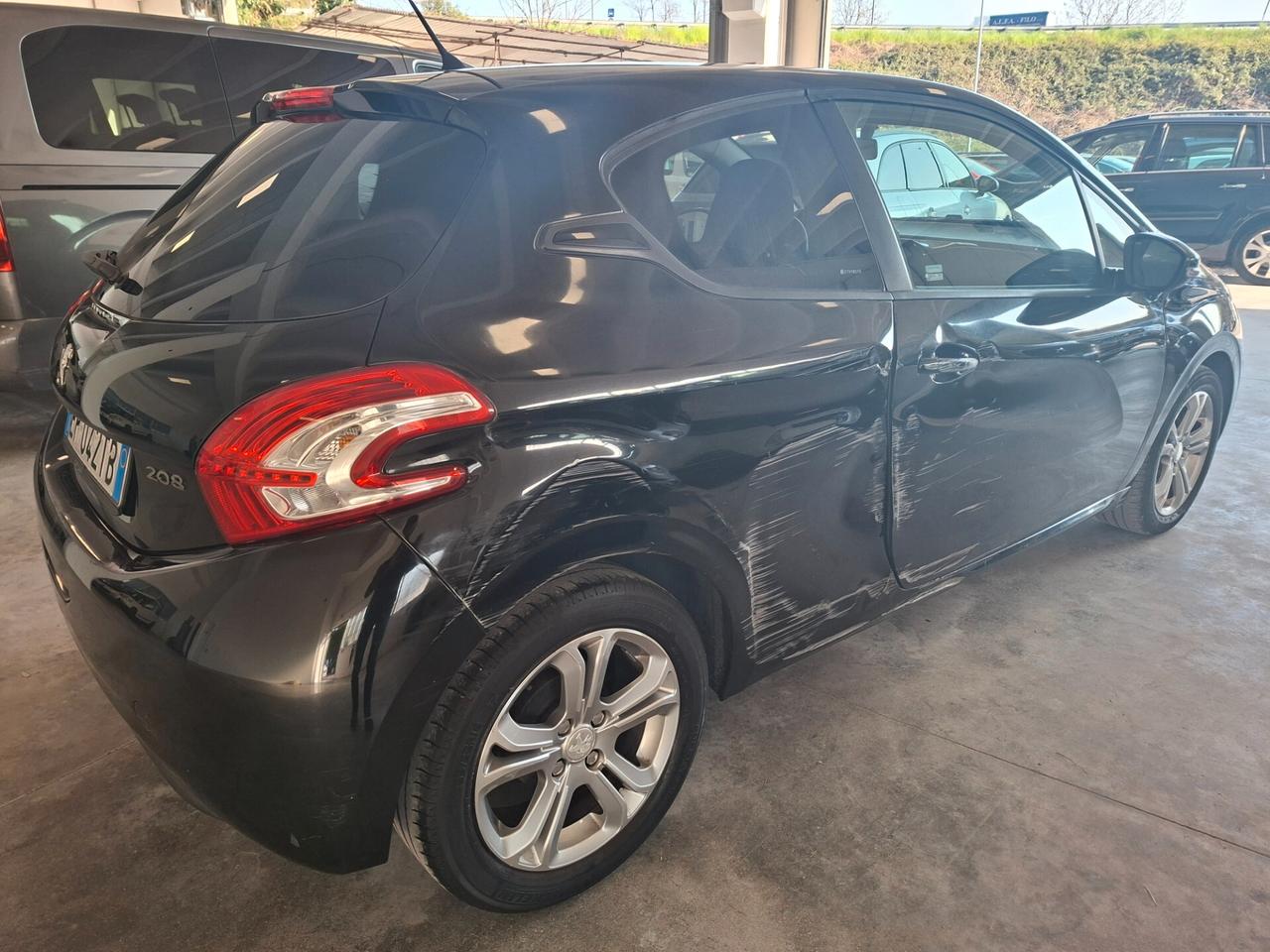Peugeot 208 1.4 HDi DA NEOPATENTATI / EURO 5B