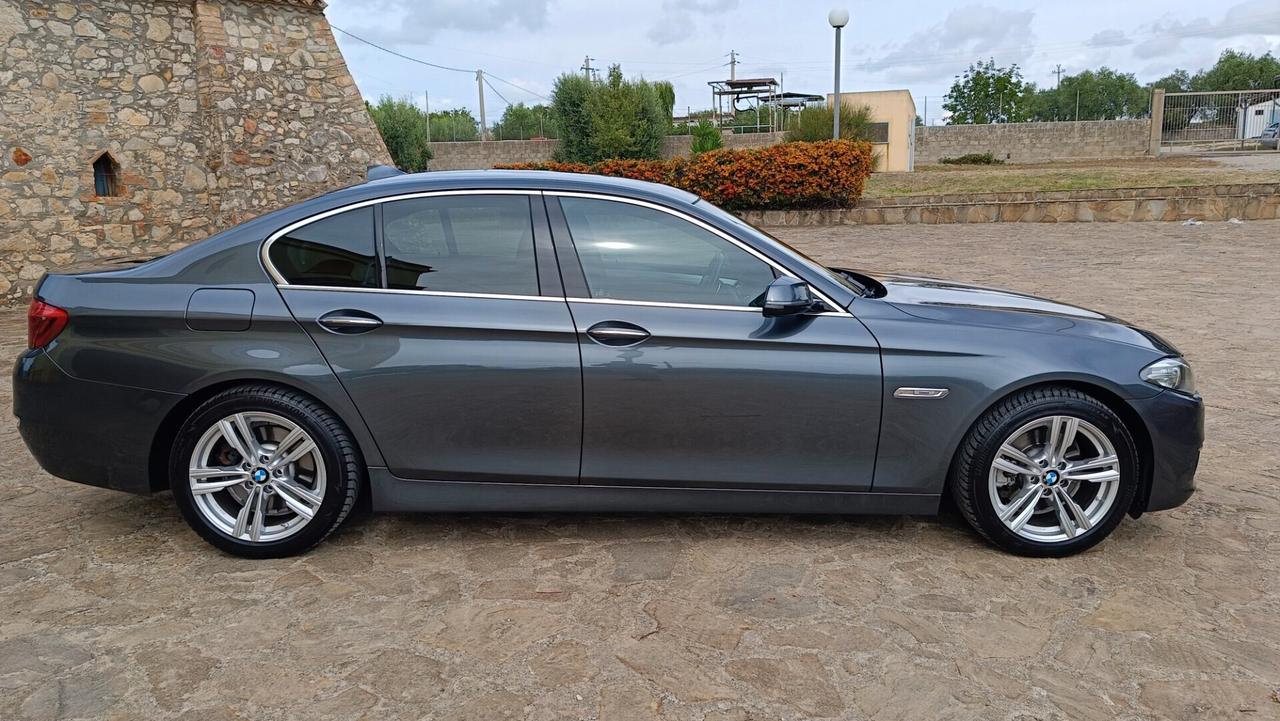 Bmw 520 520d xDrive Luxury