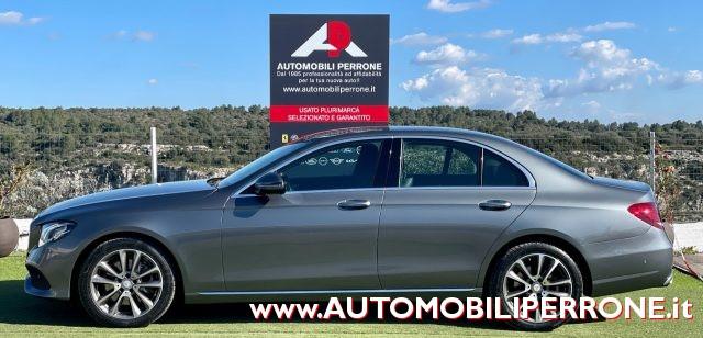 MERCEDES-BENZ E 220 d Sport (Virtual/Navi/Retro/LED)