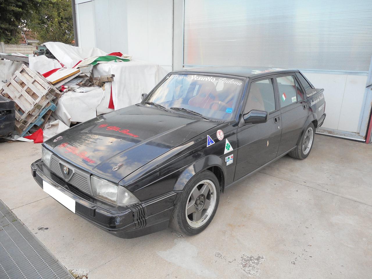 Alfa Romeo 75 Milano 2.5 V6