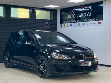 Volkswagen Golf GTI 7 2.0 TFSI DSG