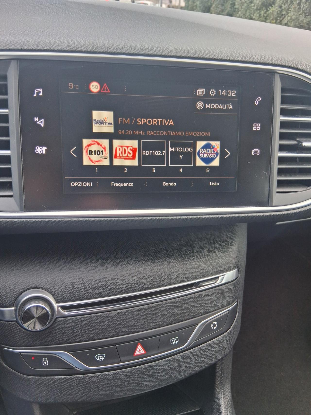 Peugeot 308 BlueHDi 120 S&S EAT6 SW Allure