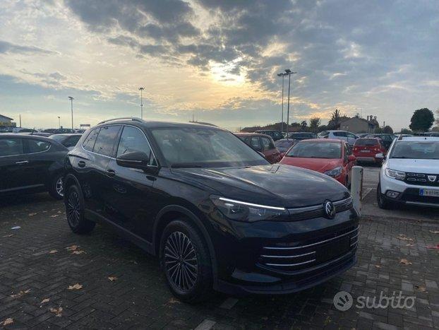 VOLKSWAGEN Tiguan 2.0 TDI 150 CV DSG Elegance
