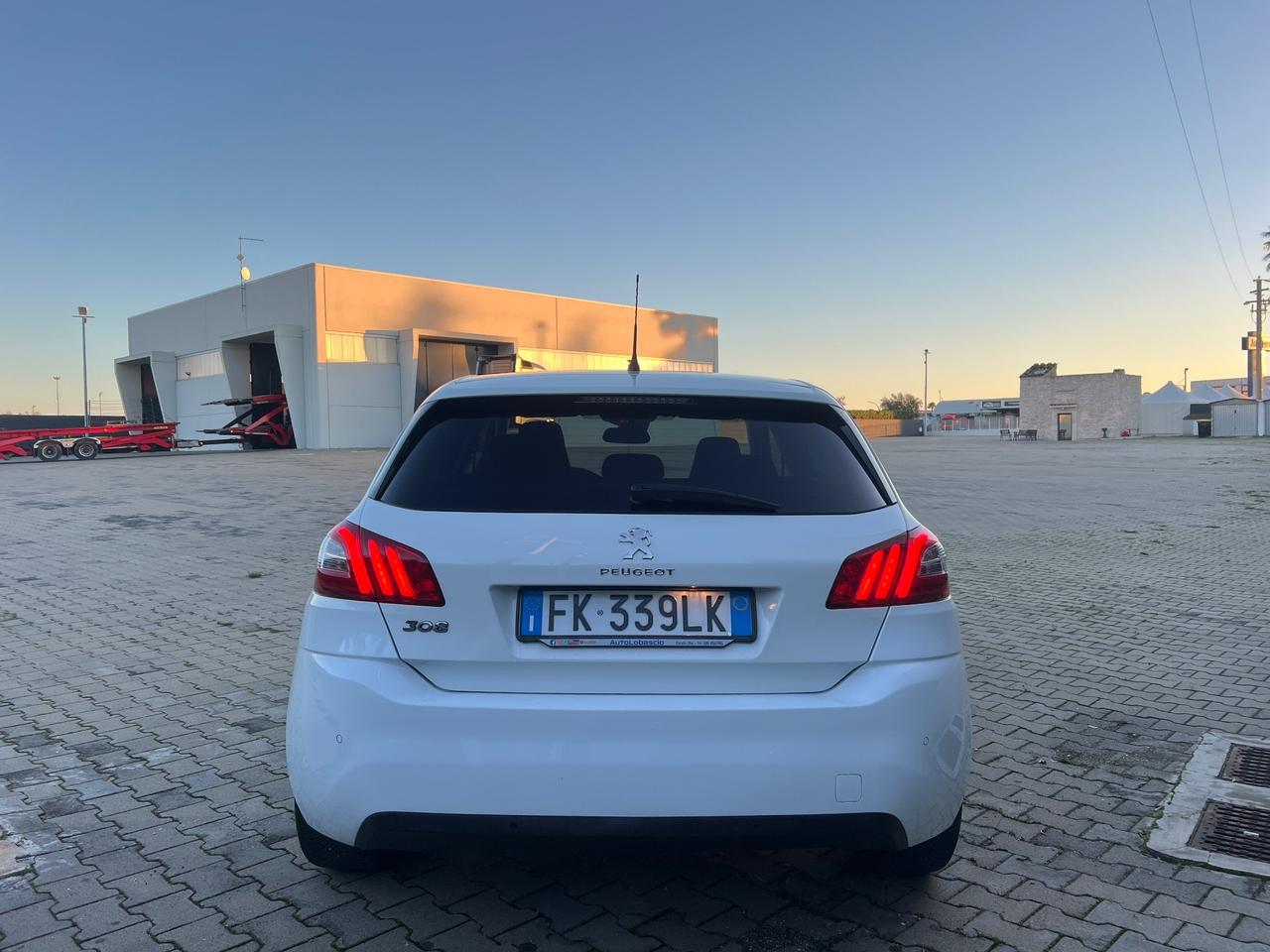 Peugeot 308 1.6 BlueHDi 120 Allure - 2017