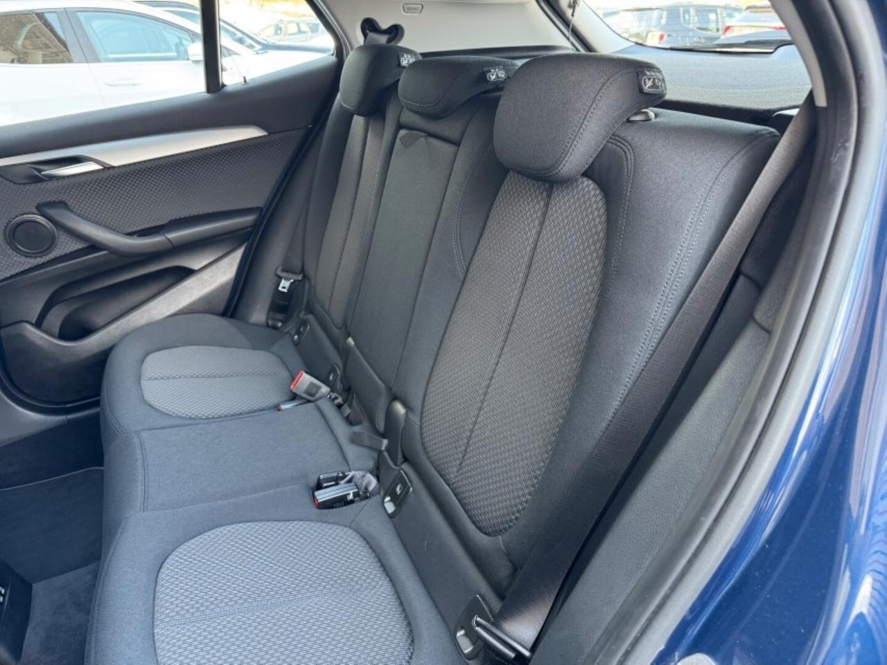 BMW X2 sdrive18d Business X