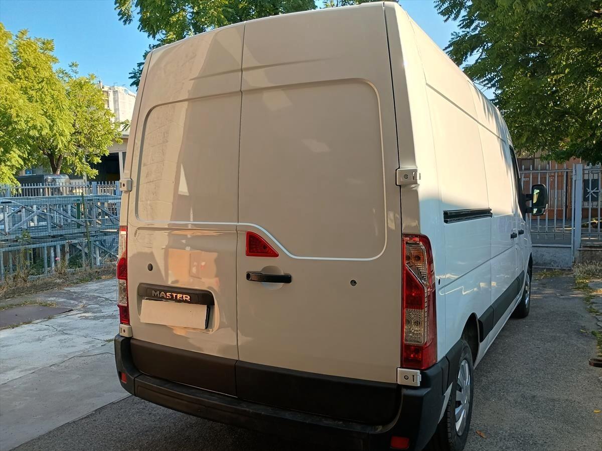 Renault Master 2.3 dci Alto euro 6D 135cv L2H2