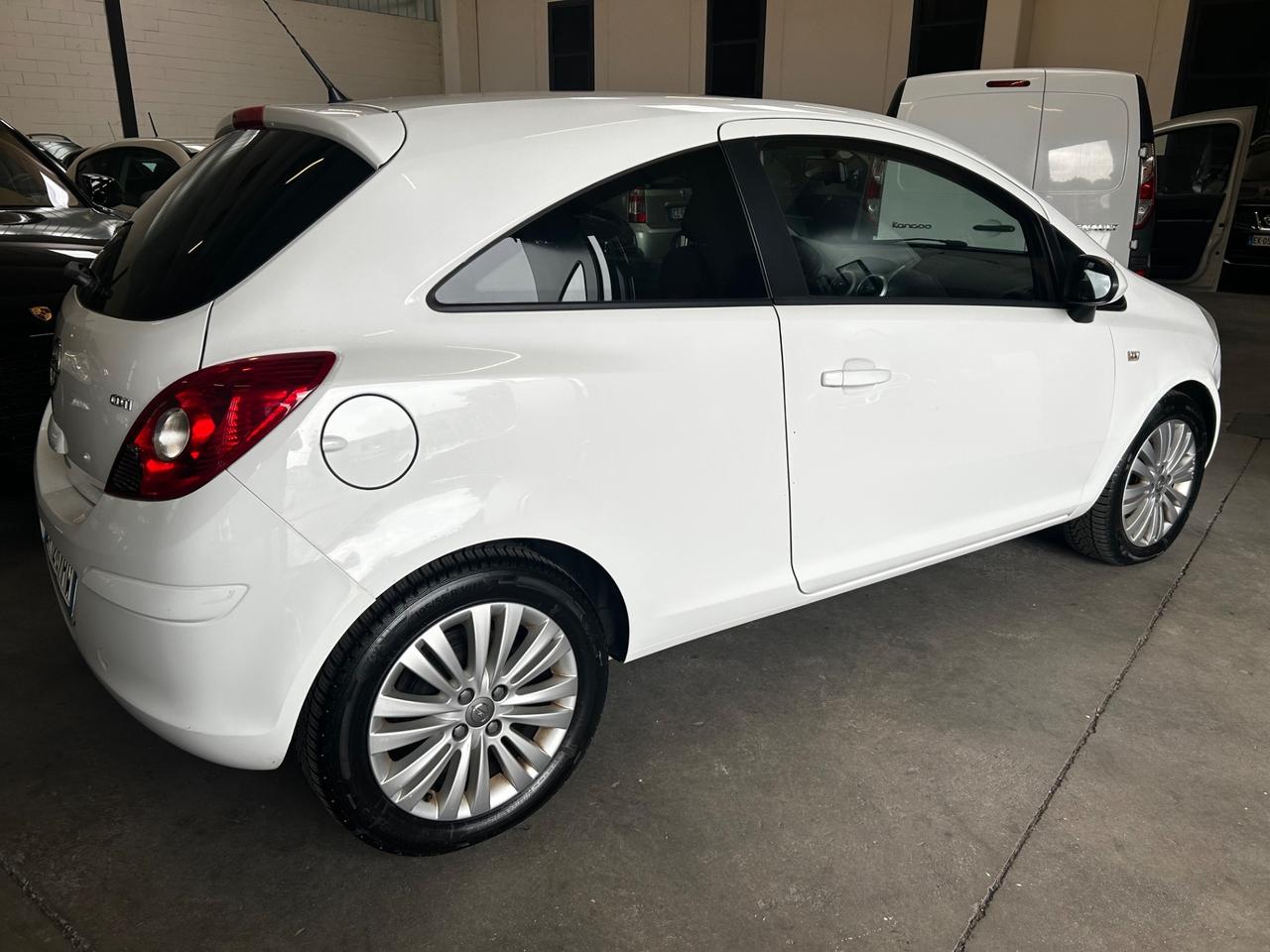 Opel Corsa 1300 CDTI 75 cv neopatentati