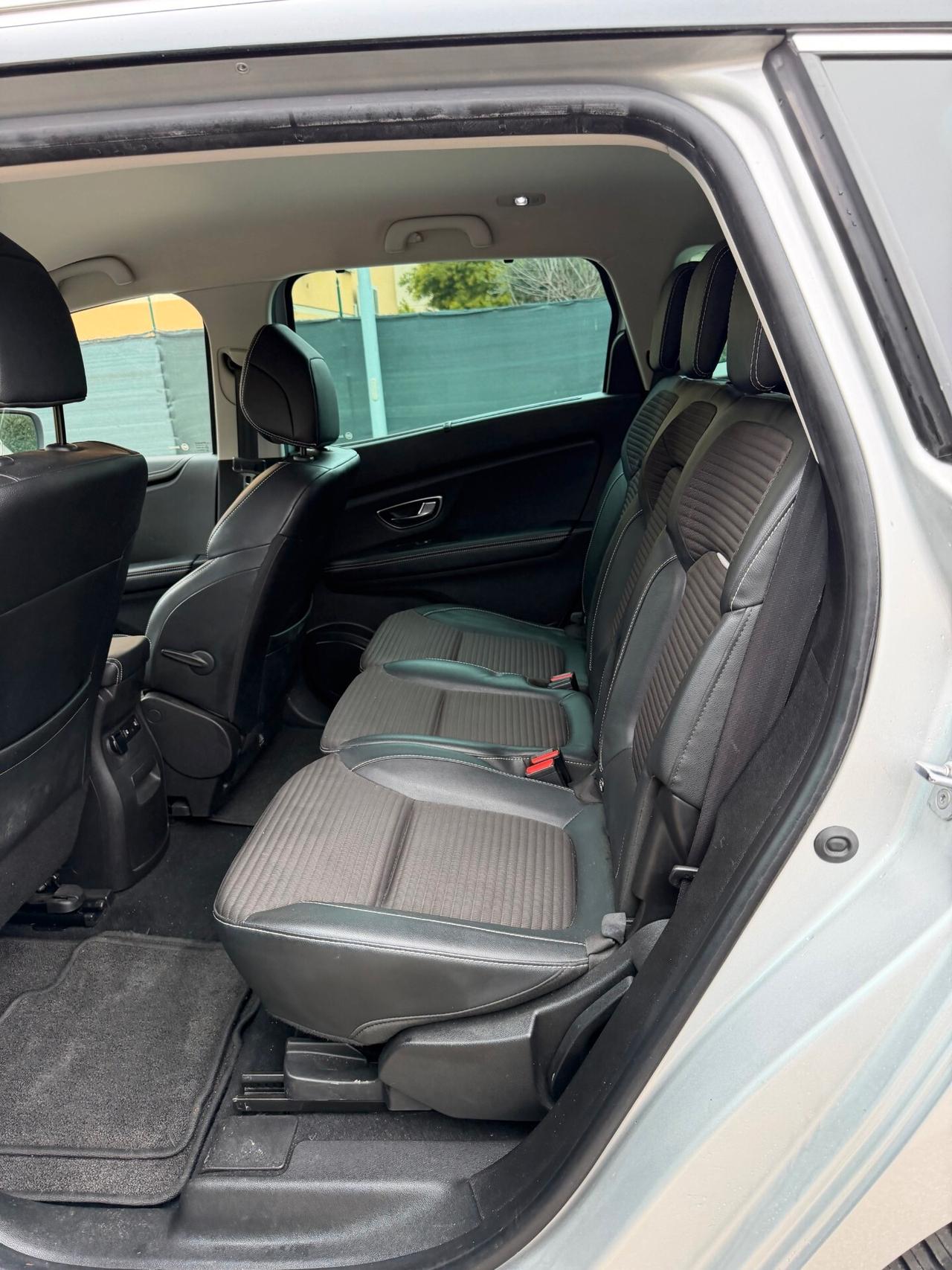 Renault Grand Scenic 1.7 dci - NAV. - 7 POSTI - 12 MESI DI GARANZIA -