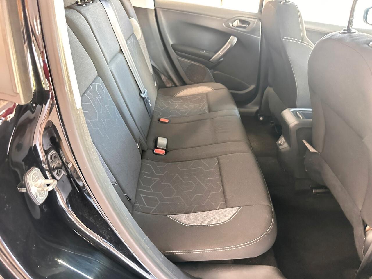 Peugeot 2008 PureTech 82 Allure
