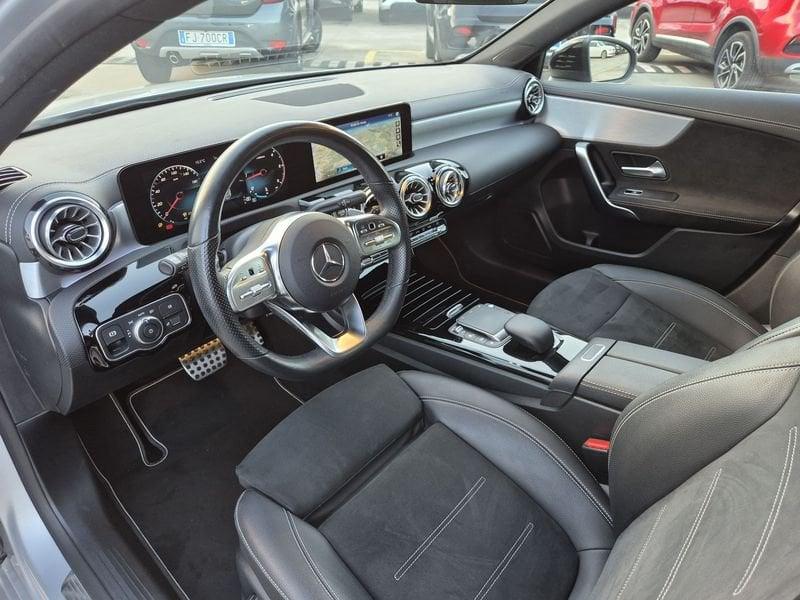 Mercedes-Benz Classe A A 180 d Premium Night edition auto