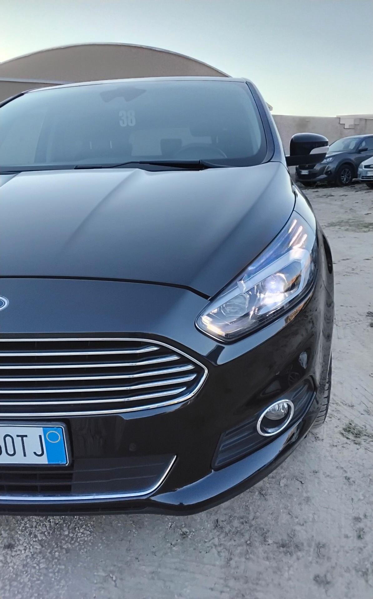 Ford S-Max 2.0 TDCi 150CV Start&Stop Powershift Titanium