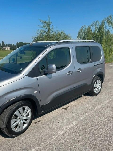 Peugeot Rifter BlueHDi 130 S&S EAT8 Active Standard