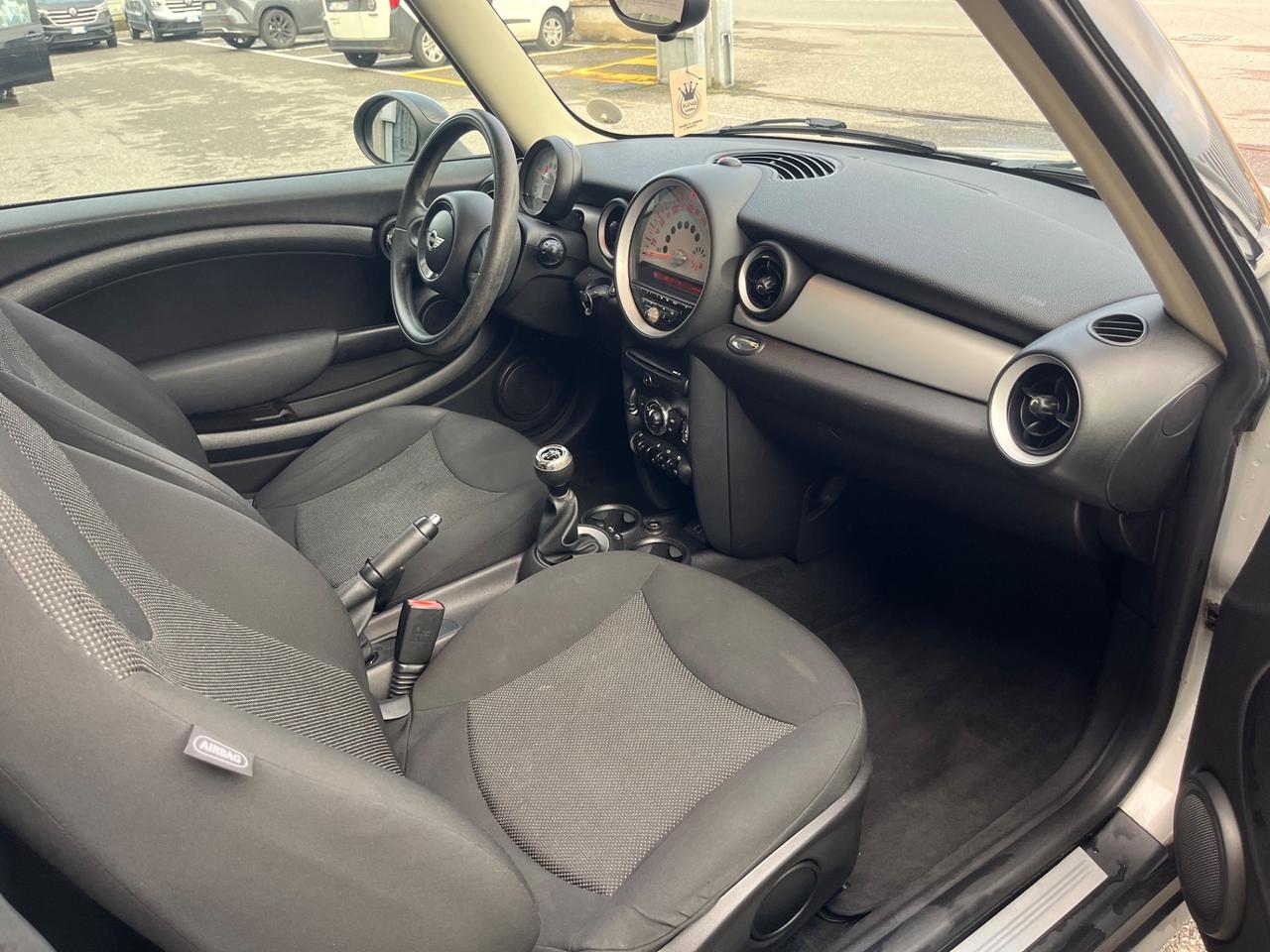 Mini Cooper D 1.6D 110Cv