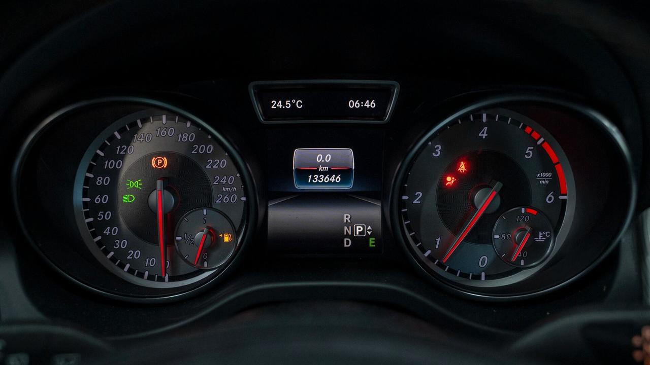 Mercedes-benz GLA 200 D (cdi) SPORT AUTO NAVI PELLE FULL OPTIONAL