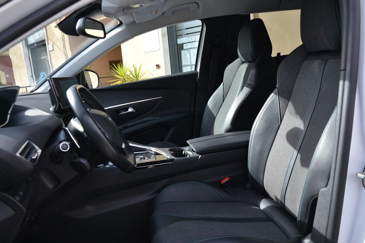 Peugeot 5008 1.5 HDi 130CV 7POSTI AUT.+NAV+LED+RCAM+PELLE+PDC