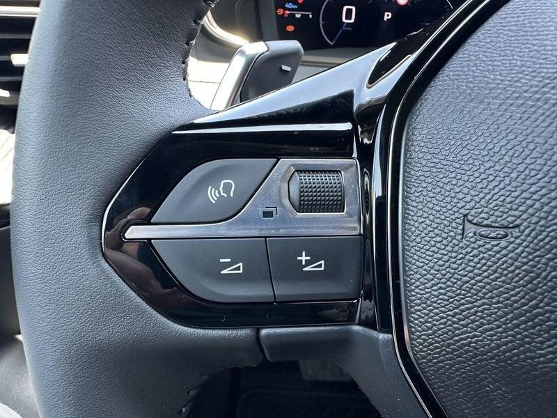 Peugeot 2008 2008 Hybrid 136 e-DCS6 Allure