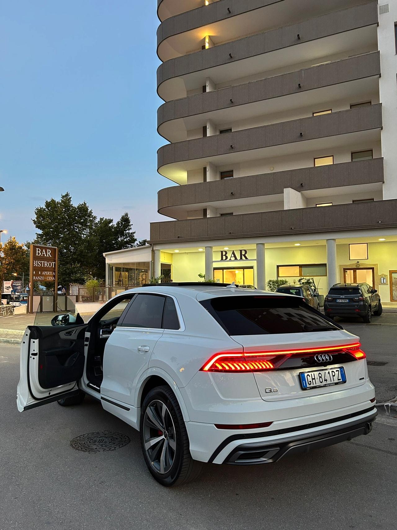 Audi Q8 50 TDI 286 CV quattro tiptronic Sport