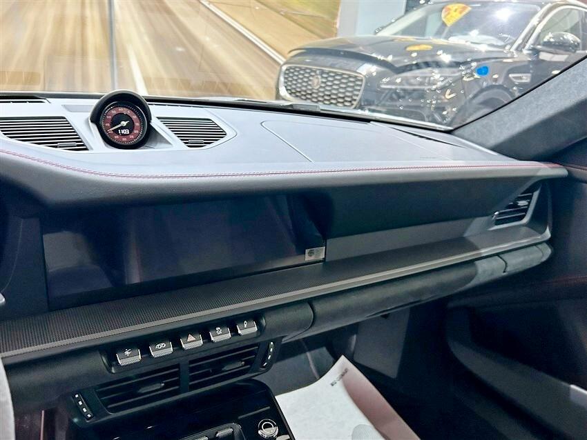 Porsche 911 Carrera GTS