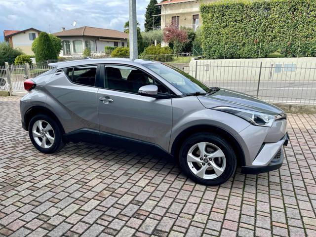 TOYOTA C-HR 1.2 Turbo CVT 4WD Active