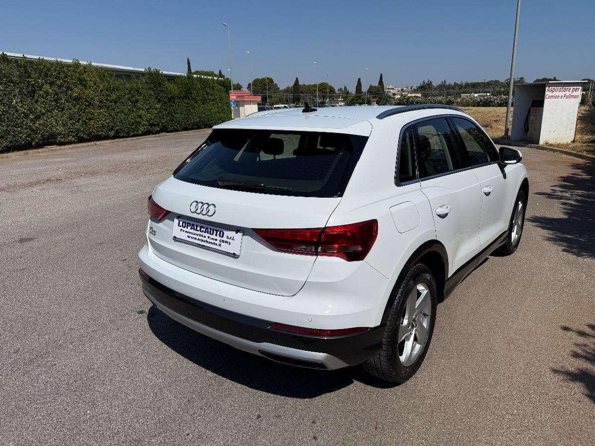 AUDI - Q3 - 35 TDI S tronic Business Advanced