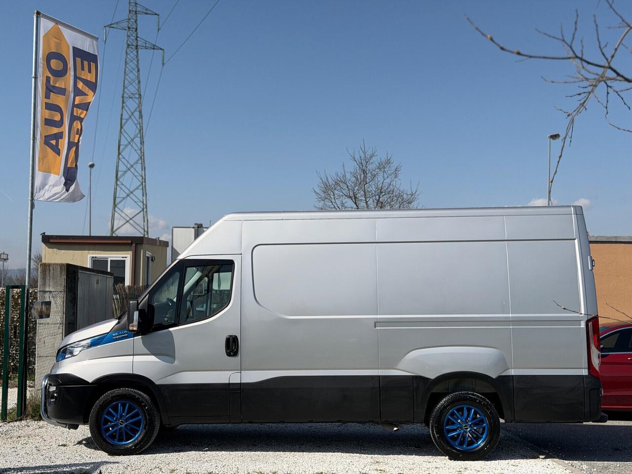 Iveco Daily 2.3 Furgone Hi-Matic