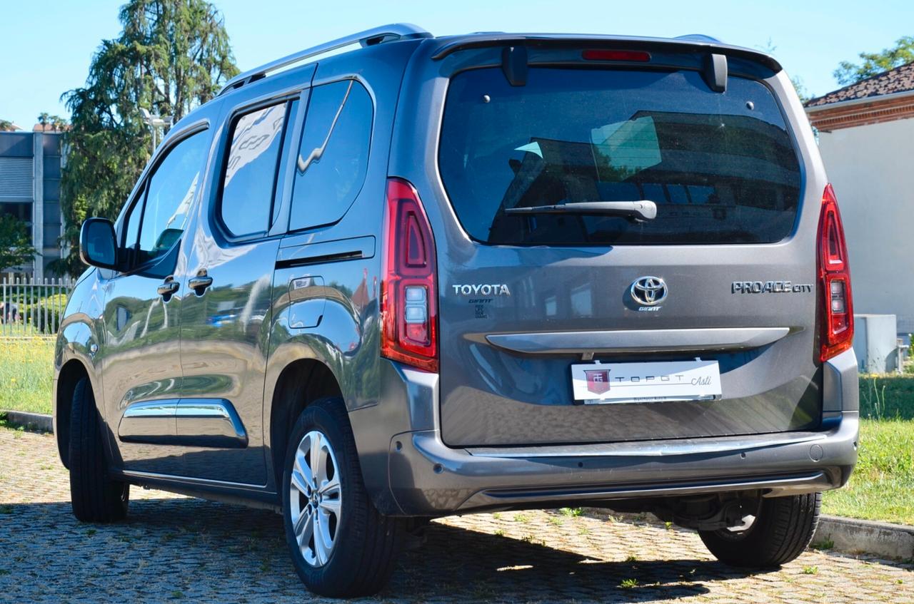TOYOTA PROACE CITY 1.5 HDI EXECUTIVE 100cv 7 POSTI, UNICOPROPRIETARIO, EURO 6D, UFF ITALIANA, SERVICE TOYOTA, NAVI, RETROCAMERA, PERMUTE