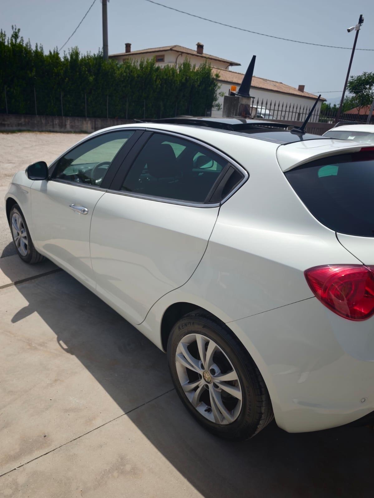 Alfa Romeo Giulietta 1.6 JTDm-2 105 CV tetto apribile full