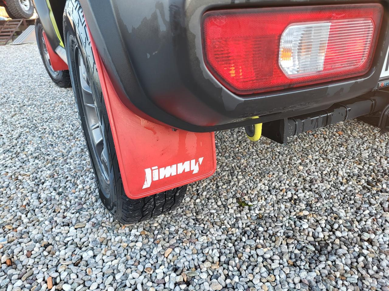 Suzuki Jimny 1.5 5MT Top