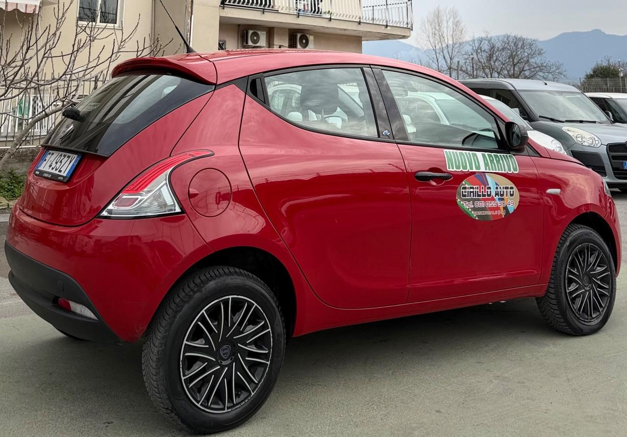Lancia Ypsilon 0.9 Natural Power 84 Cv