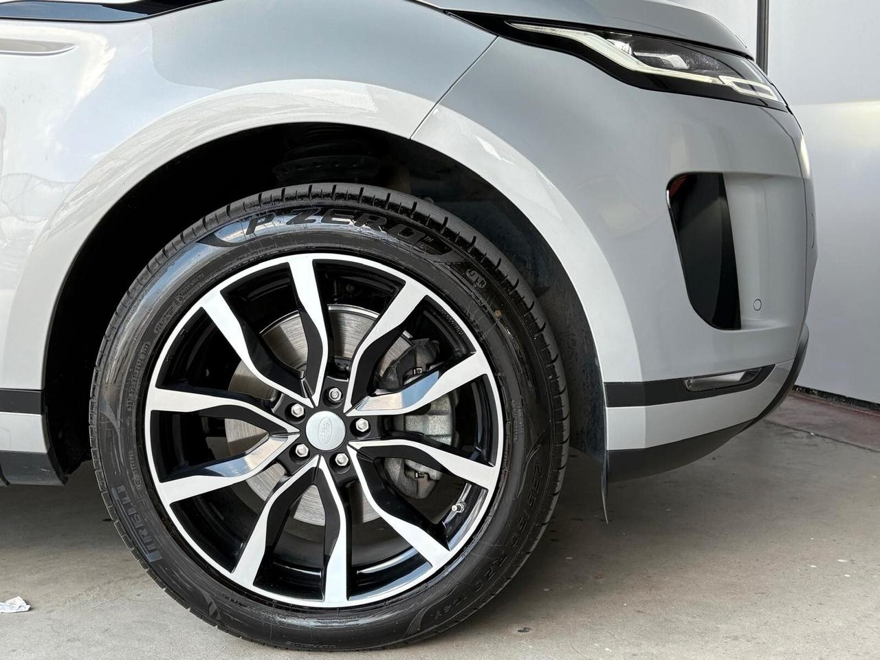Land Rover Range Rover Evoque 2.0D I4-L.Flw 150 CV AWD Auto SE
