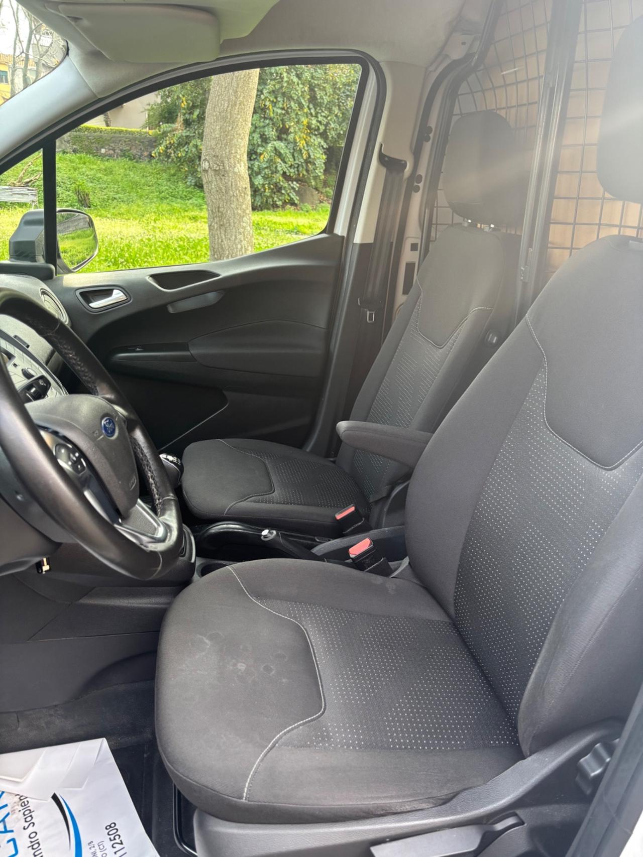 Ford Transit Courier 1.5 TDCi 2022