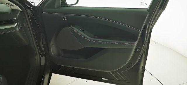 FORD Mustang Mach-E Standard Range 269 CV rwd (430 km di autonomia)