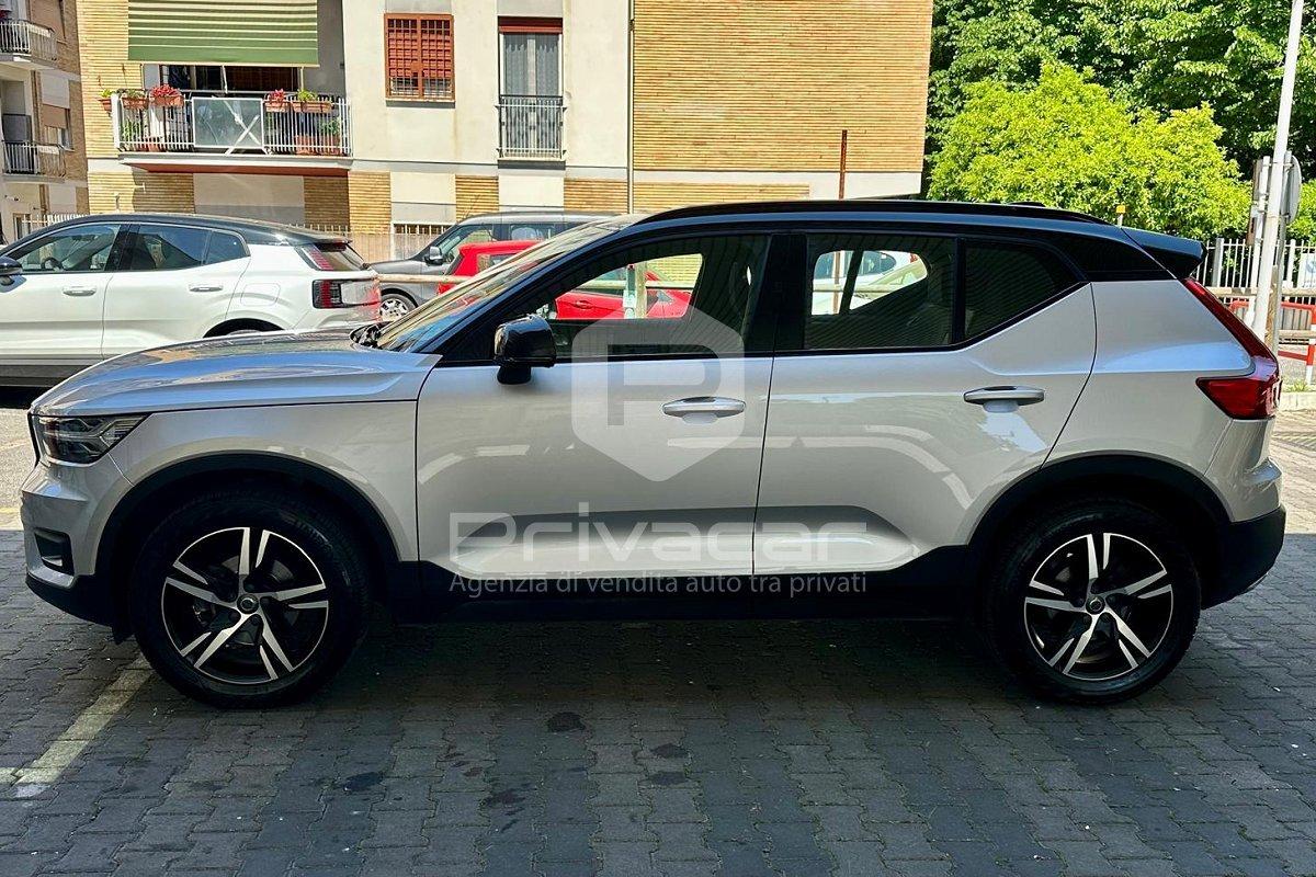 VOLVO XC40 T3 R-design