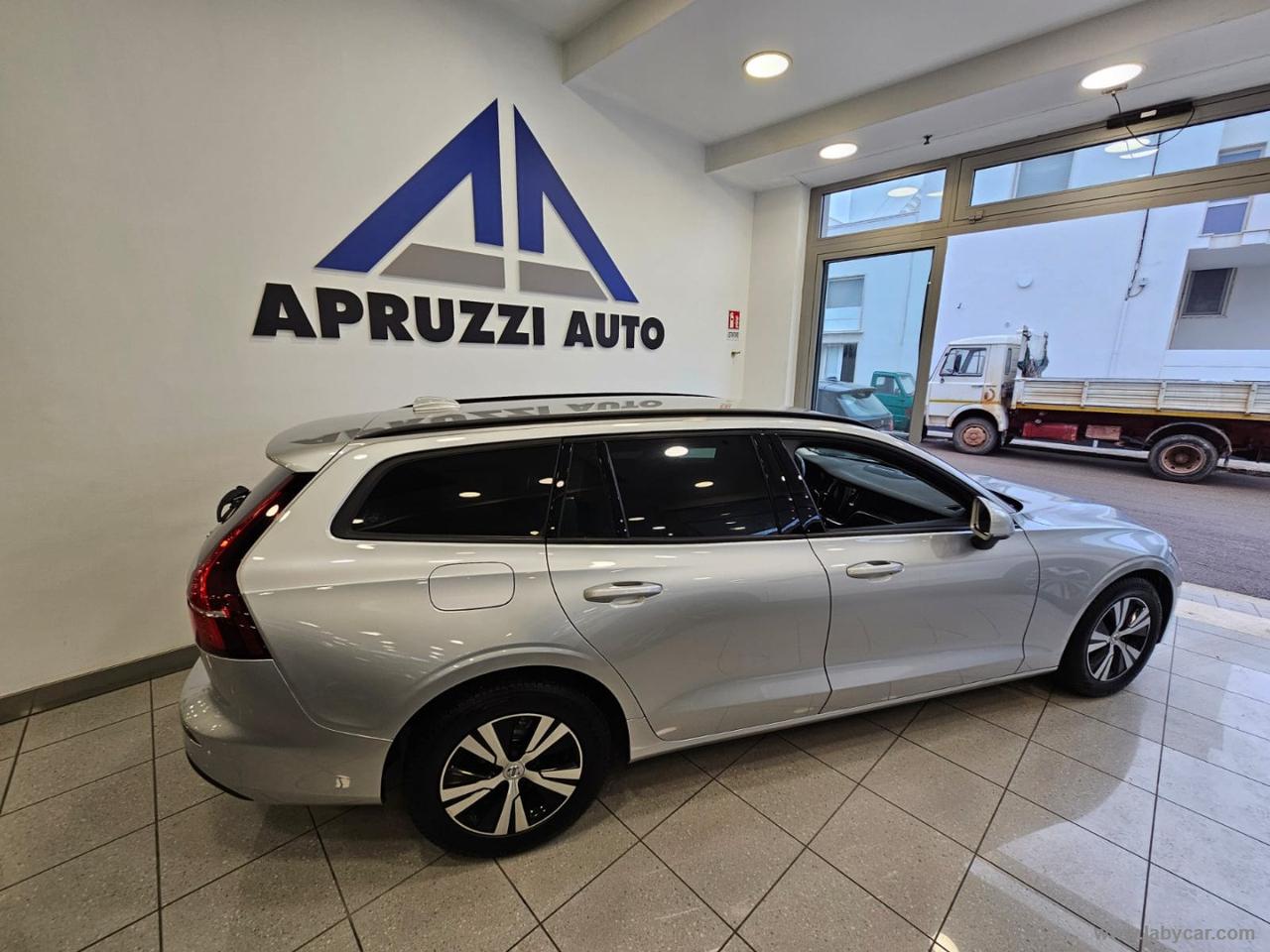 VOLVO V60 D3 AWD Geartronic Momentum
