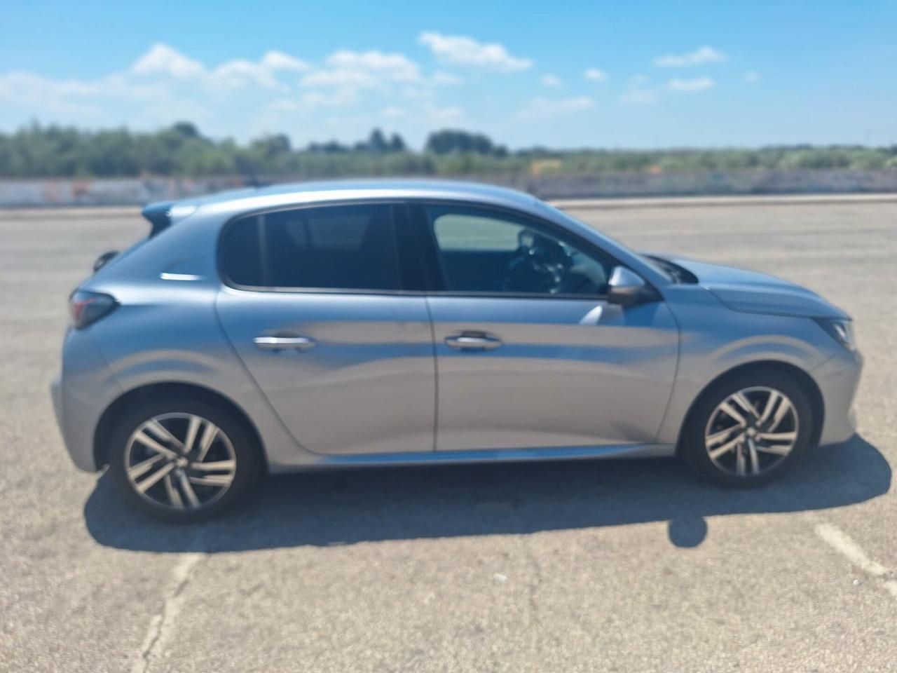 Peugeot 208 BlueHDi 100 5P. Allure Navi Pack 2020