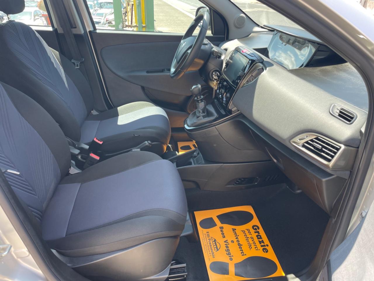 LANCIA YPSILON 1.0 HYBRID 70 (CV) 2021