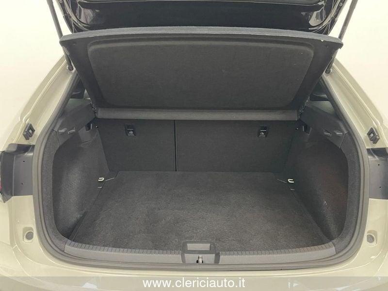 Volkswagen Taigo 1.0 TSI 110 CV R-Line (TETTO)