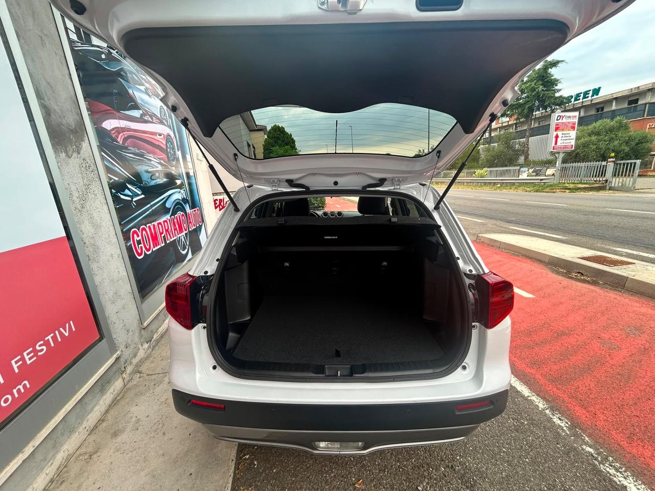 Suzuki Vitara 1.4 Hybrid Top