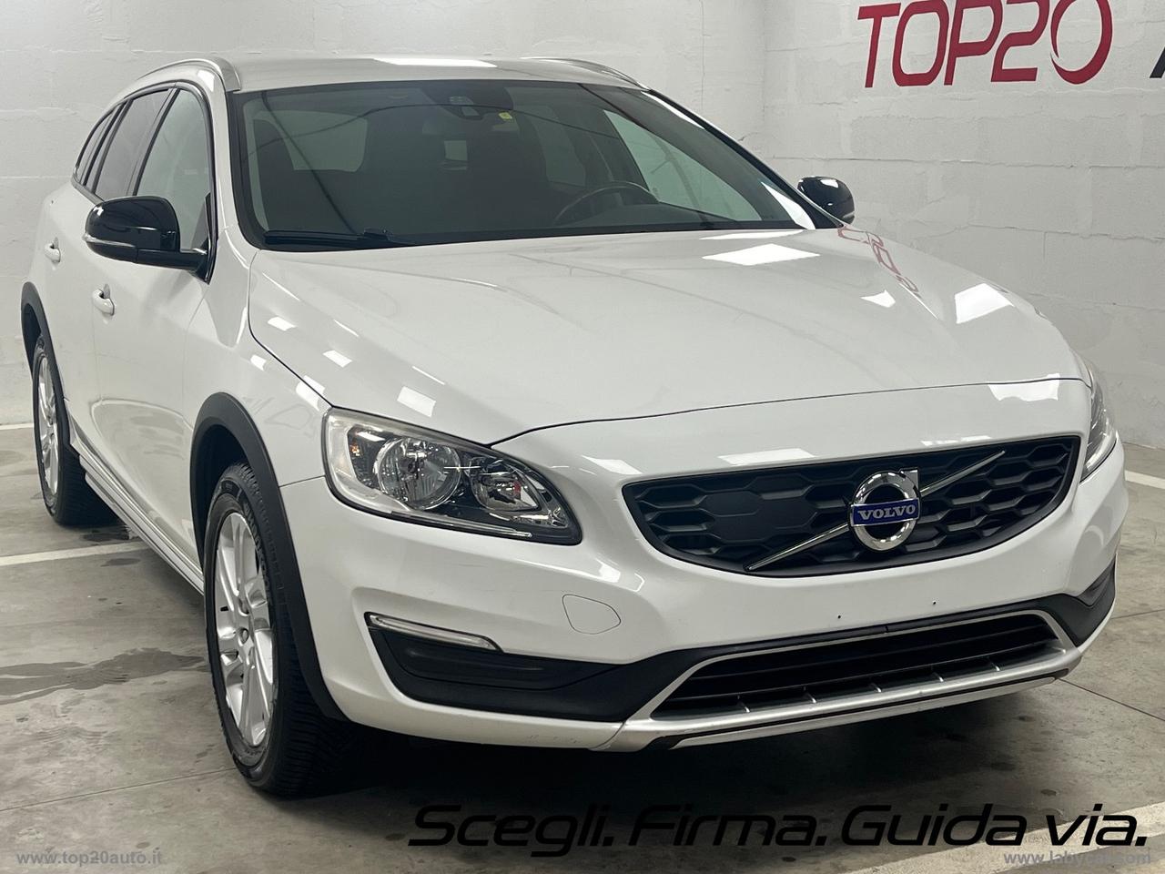 VOLVO V60 Cross Country D3 Geartronic Momentum
