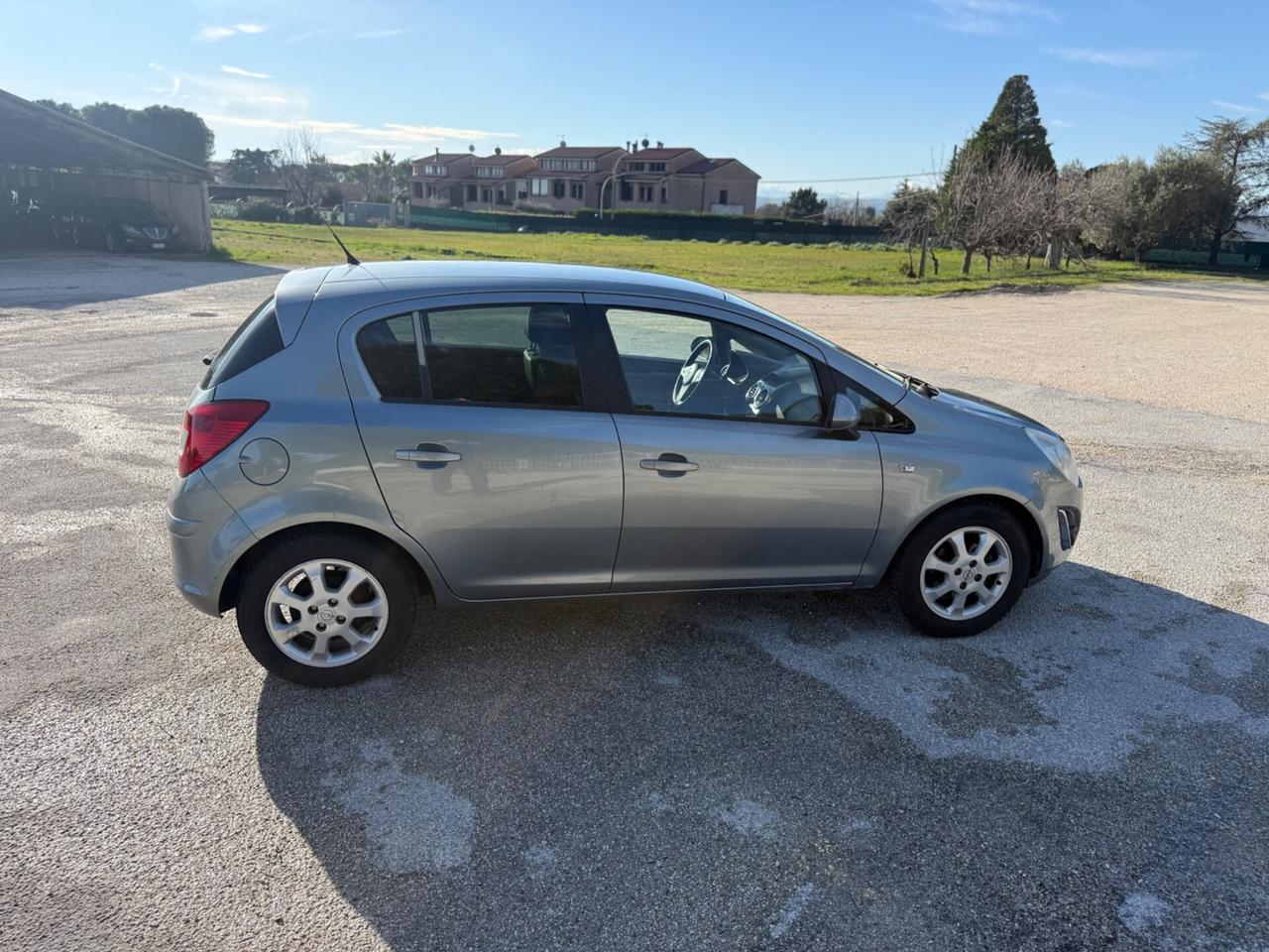 Opel Corsa 1.2 Benzina/Metano Neopatentati UNIPROPRI