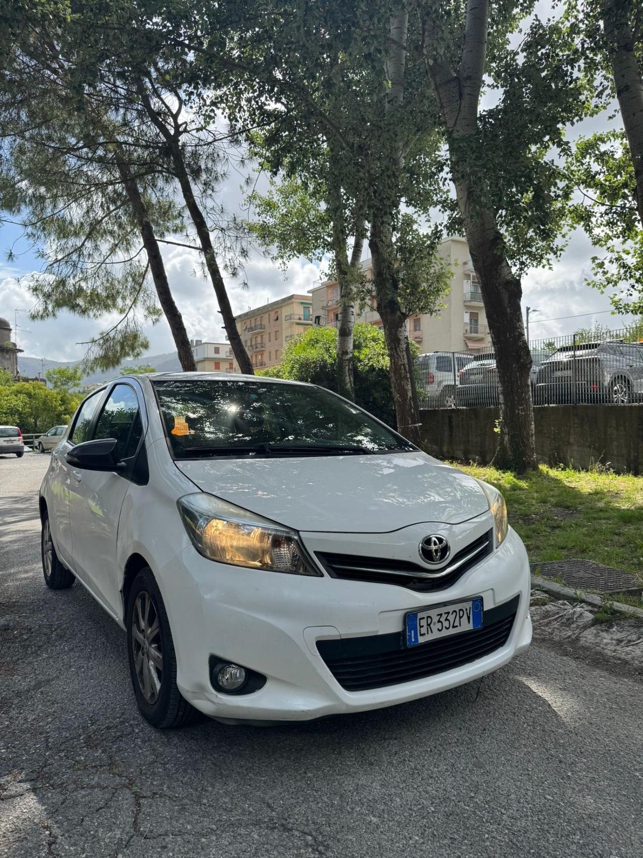 Toyota Yaris 1.0 5 porte Lounge