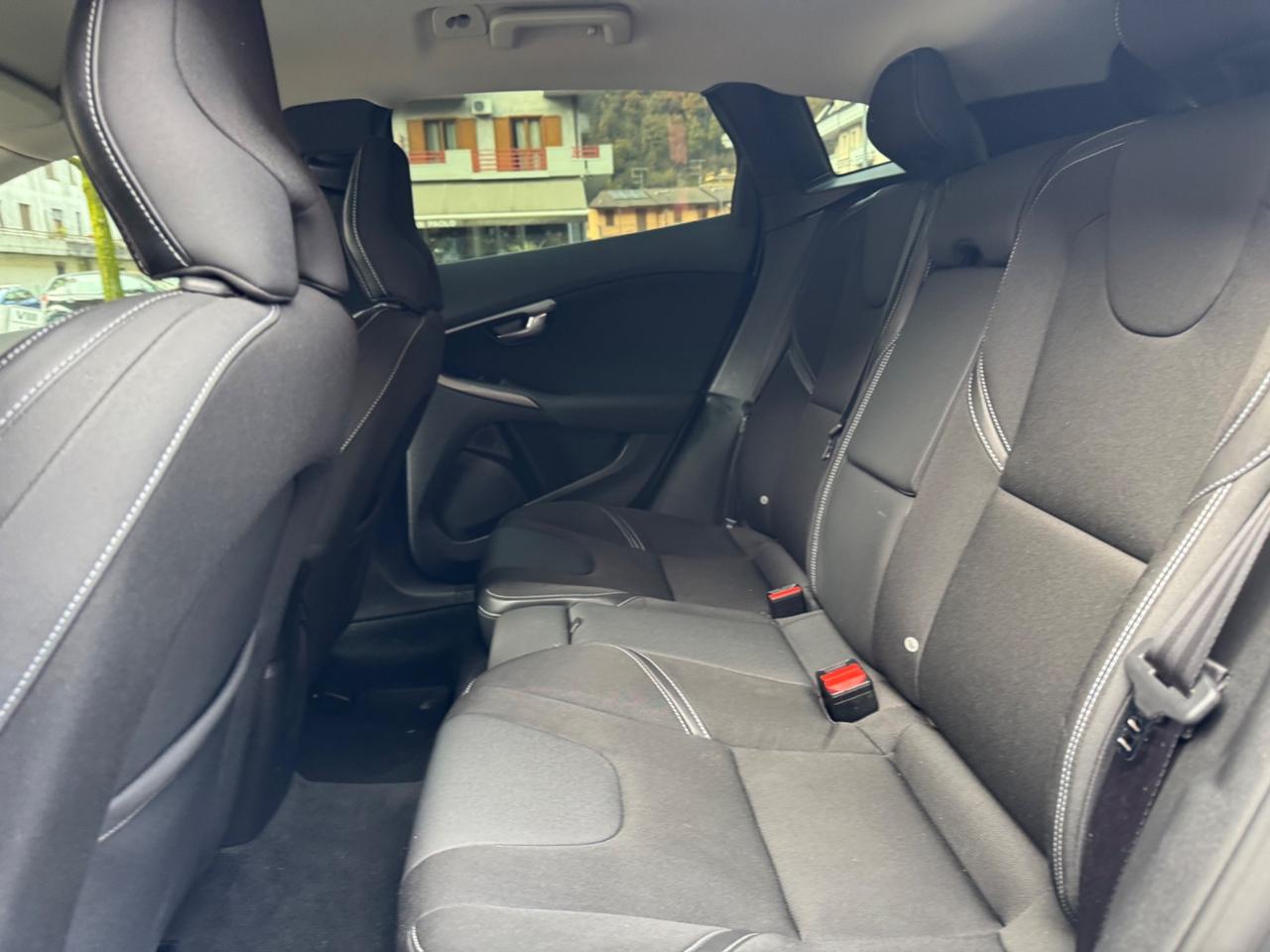 Volvo V40 D2 Geartronic Inscription - VETRI OSCURATI TAGLIANDO COMPLETO EFFETTUATO