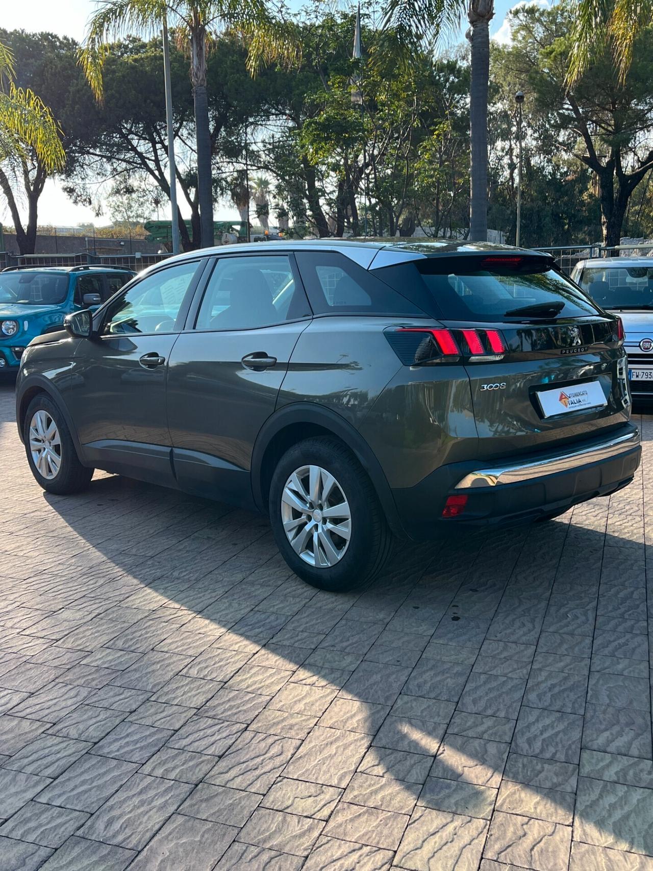 Peugeot 3008 BlueHDi 130 S&S Business