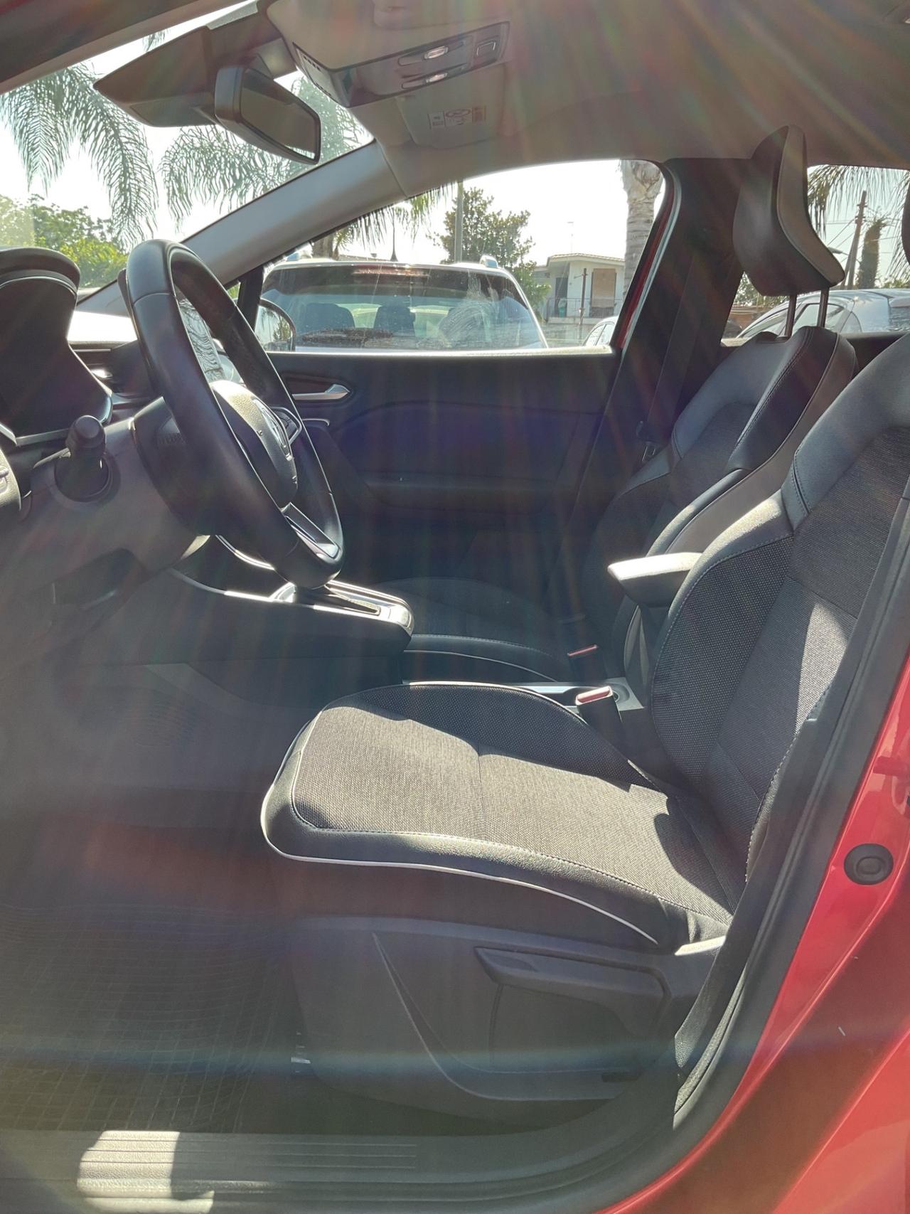 Renault Captur Plug-in Hybrid E-Tech 160 CV Engineered