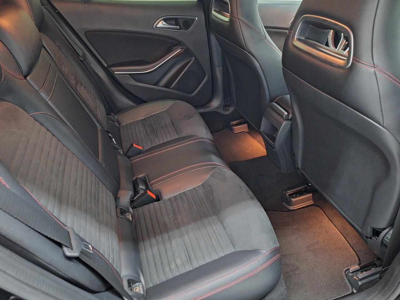 Mercedes-Benz GLA 200d 136cv Premium